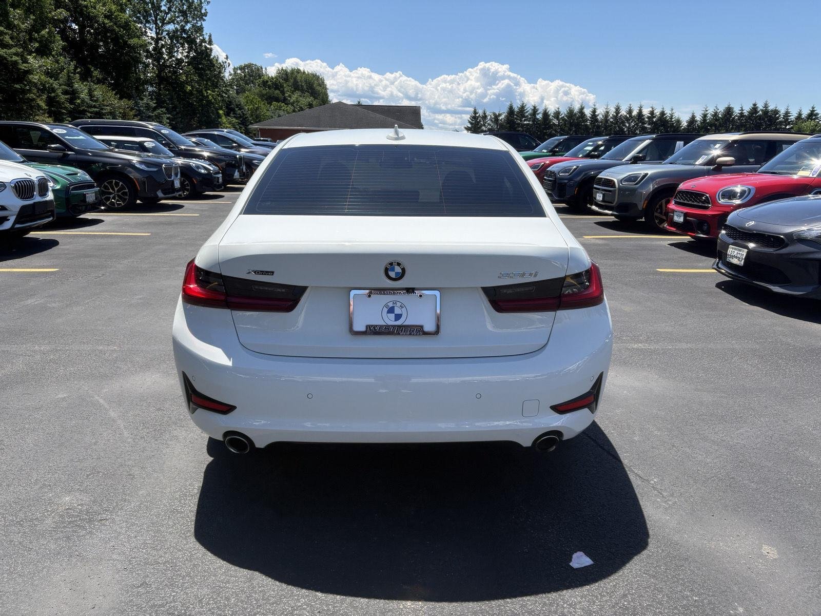 Used 2022 Alpine White BMW 330i xDrive image 4