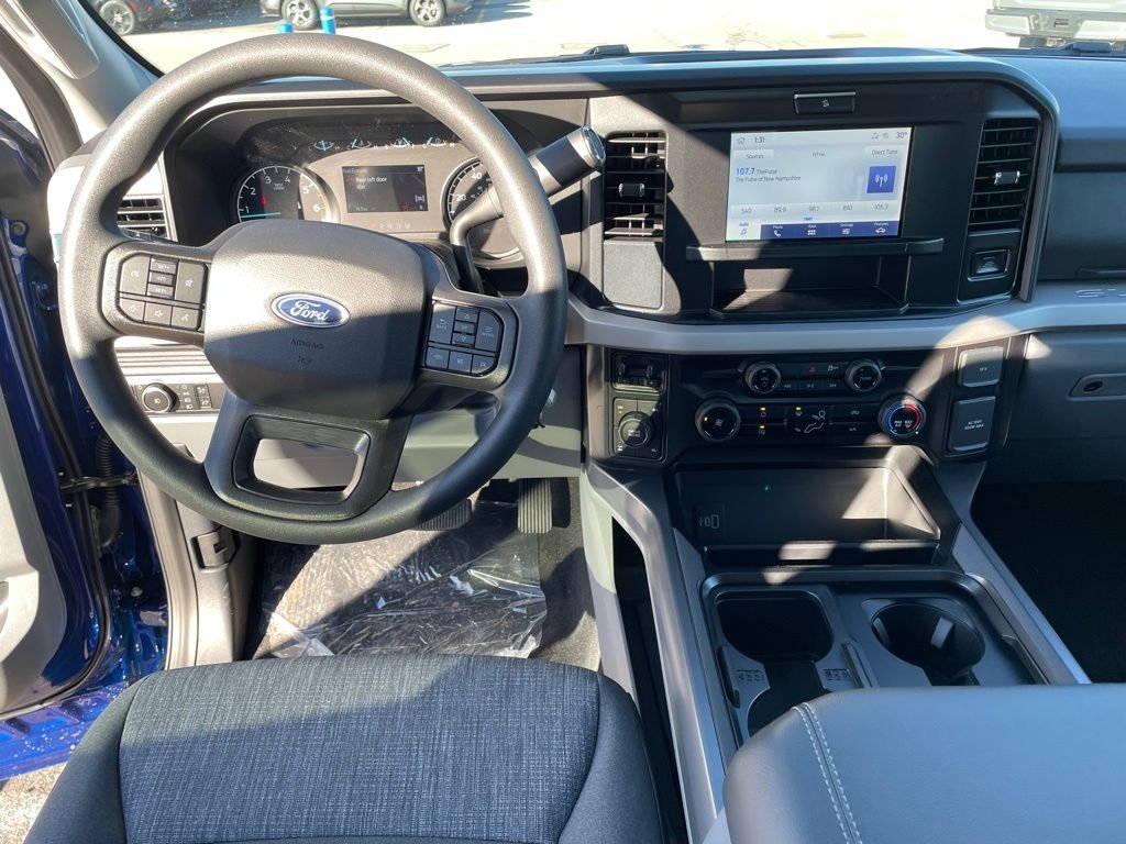 New 2026 Blue Ford XLT image 6