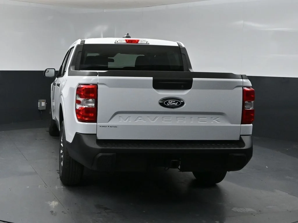 New 2026 White Ford XLT image 3