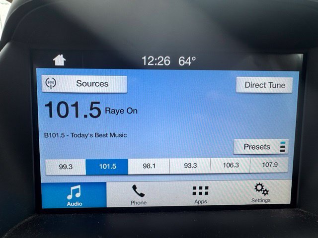 Used 2018 Oxford White Ford SE image 11