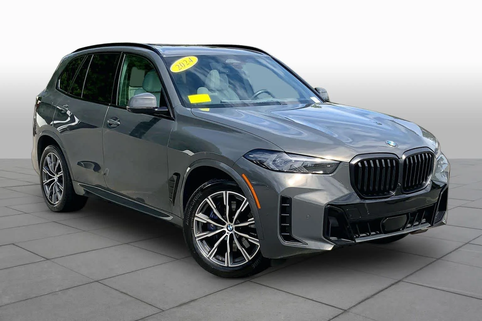 Used 2024 Gray Metallic BMW xDrive40i image 3