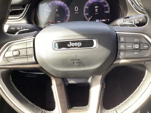 New 2026 Diamond Black Crystal Pearlcoat Jeep LAREDO ALTITUDE 4X4 image 13