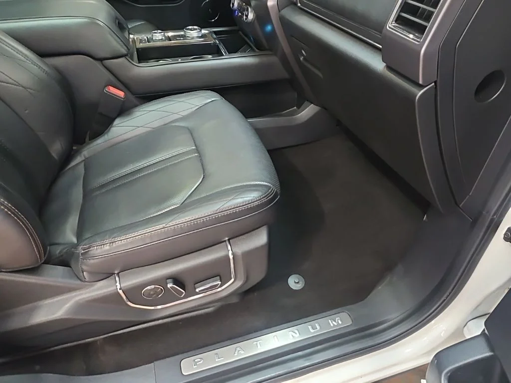 Used 2020 Star White Metallic Tri-Coat Ford Platinum image 10