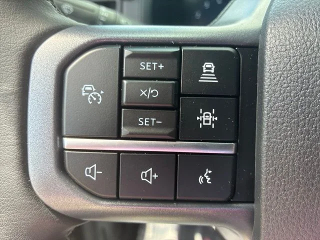 New 2026 Agate Black Metallic Ford XLT image 38