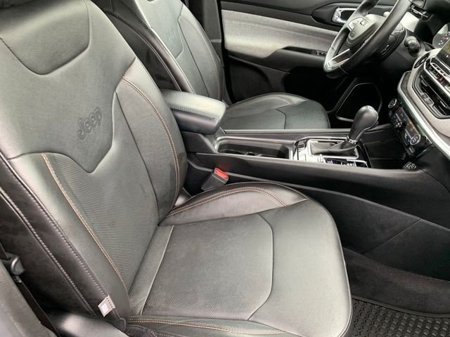 Used 2022 Black Jeep Latitude Lux image 11