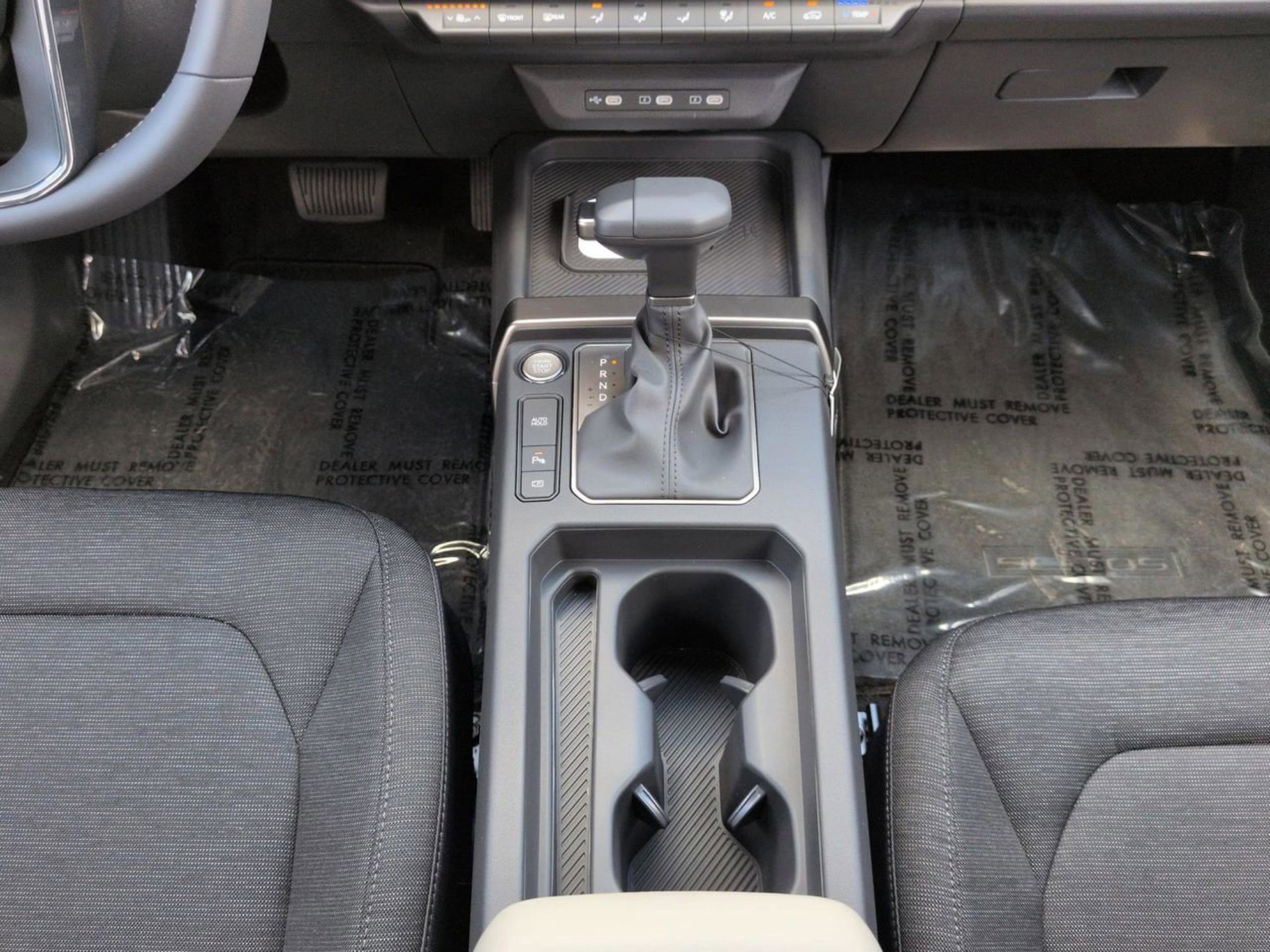 New 2027 Ivory Silver Kia S image 32