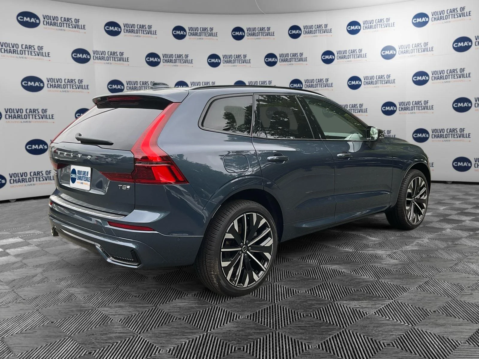 New 2026 Denim Blue Metallic Volvo Ultra image 5
