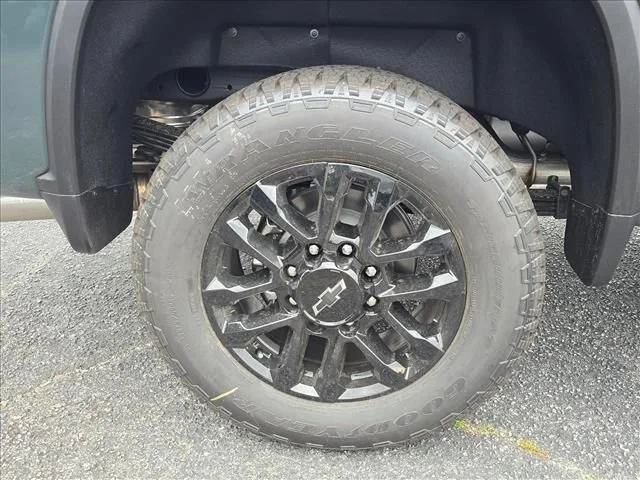 New 2026 Cypress Gray Chevrolet LT image 30