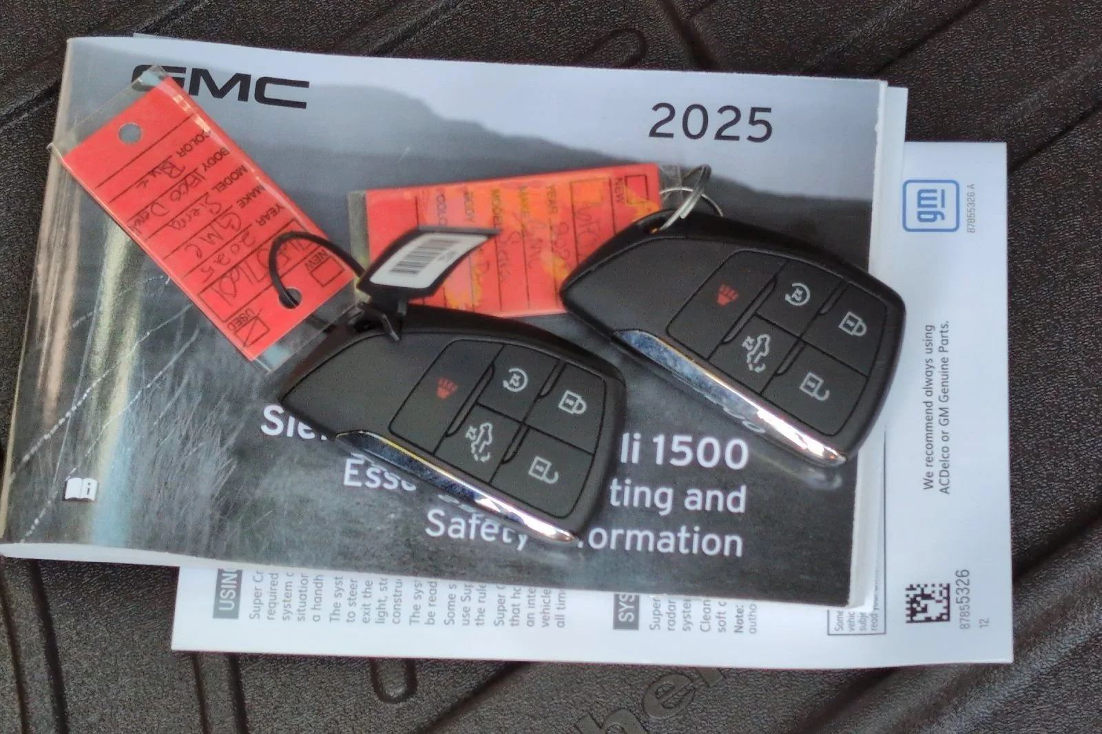 Used 2025 Downpour Metallic GMC Denali image 9