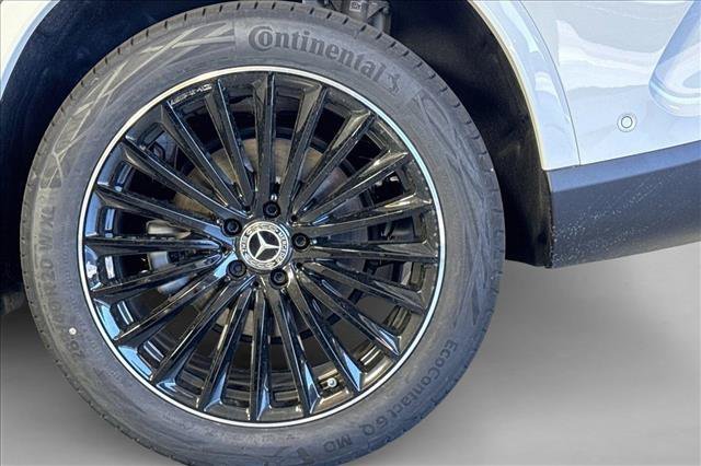 New 2026 Polar White Mercedes-Benz GLC 300 image 59