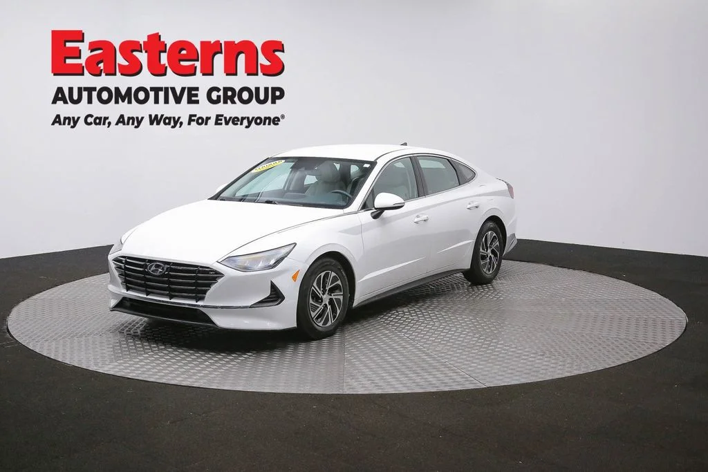 Used 2021 White Hyundai Blue image 51