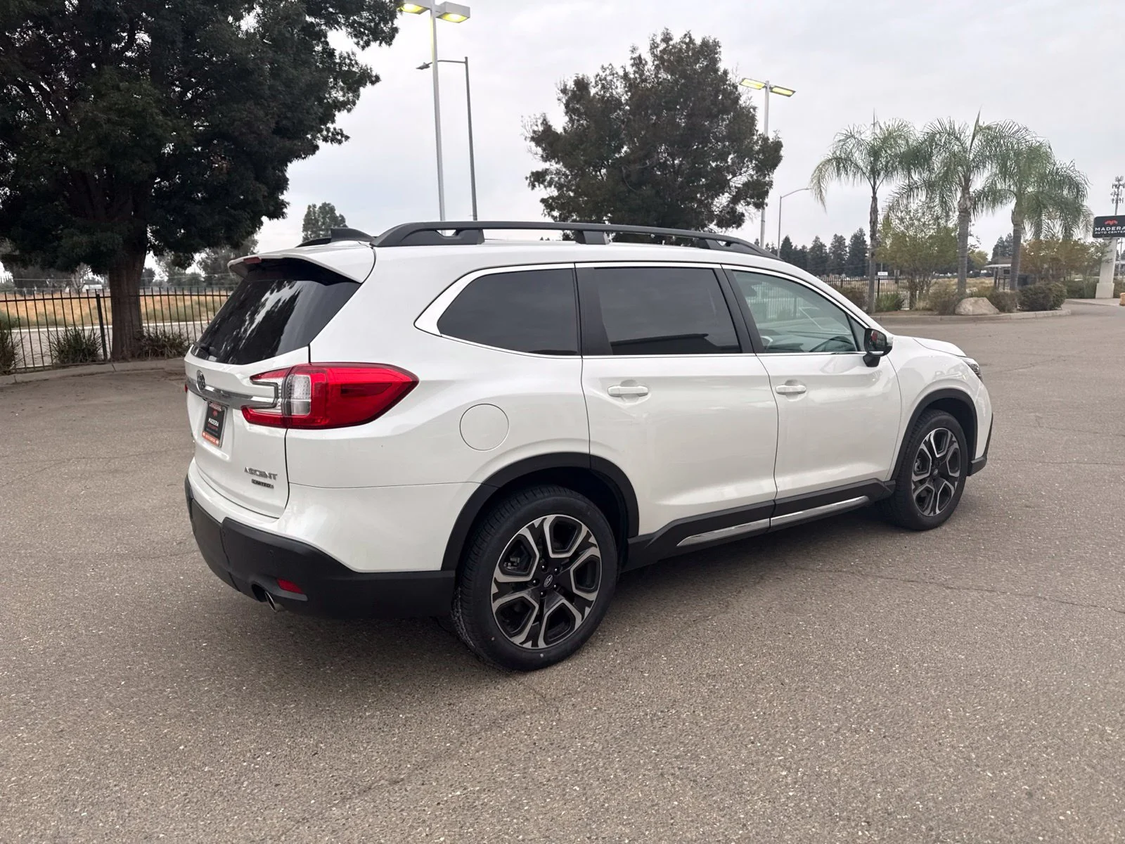 Used 2023 White Subaru Limited image 7