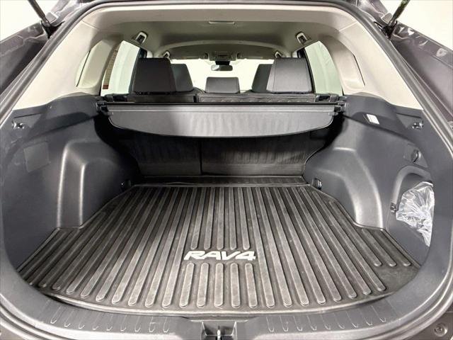 Certified Used 2025 MAGNETIC GRAY MET. Toyota  image 36