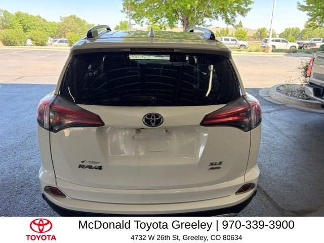 Used 2018 White Toyota XLE image 6