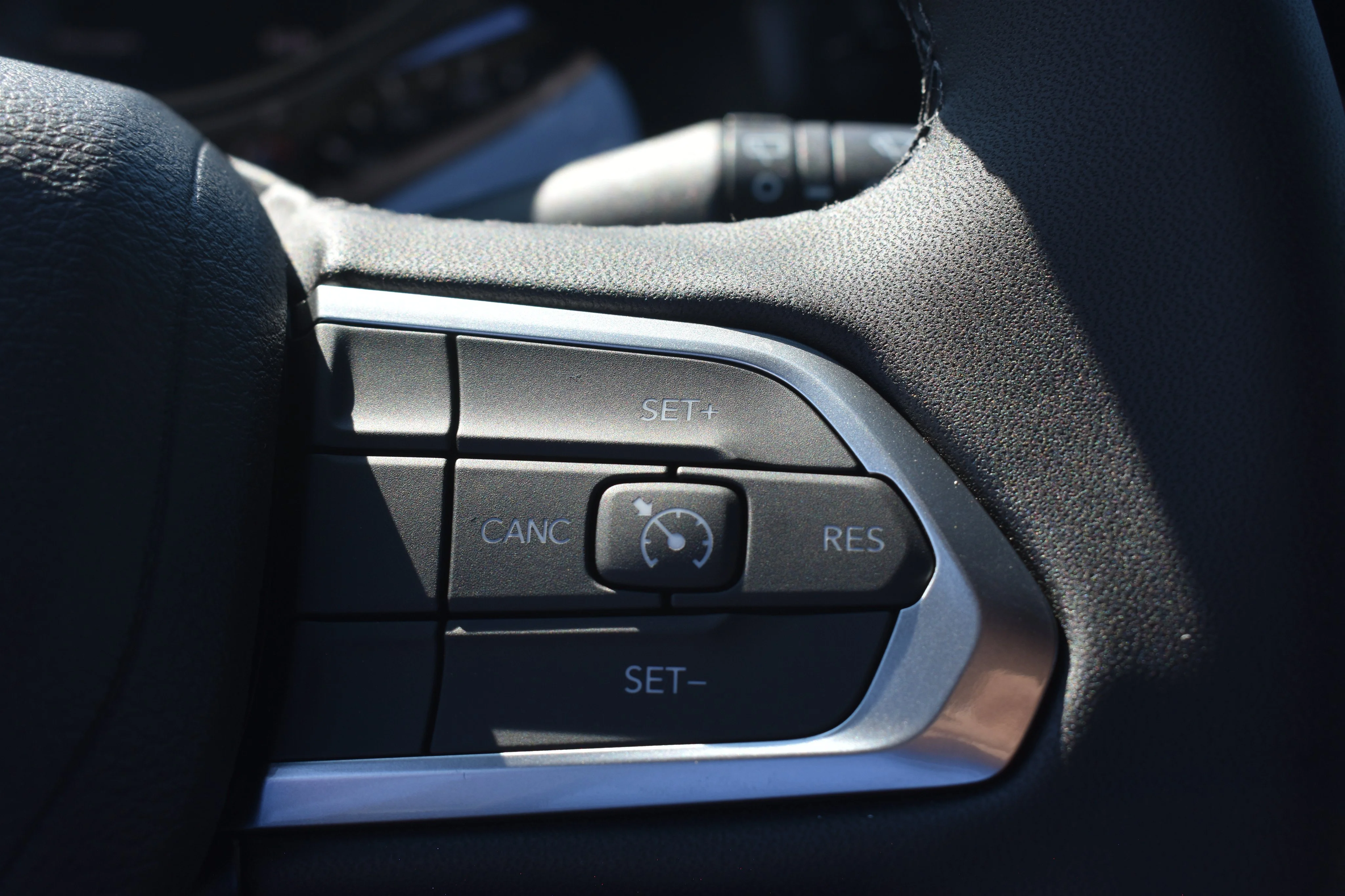 New 2026 Red Hot Pearlcoat Jeep Latitude Altitude image 20