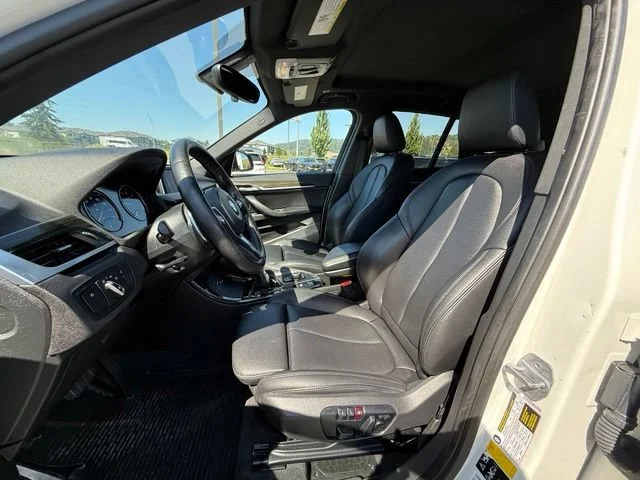 Used 2018 Alpine White BMW xDrive28i image 7