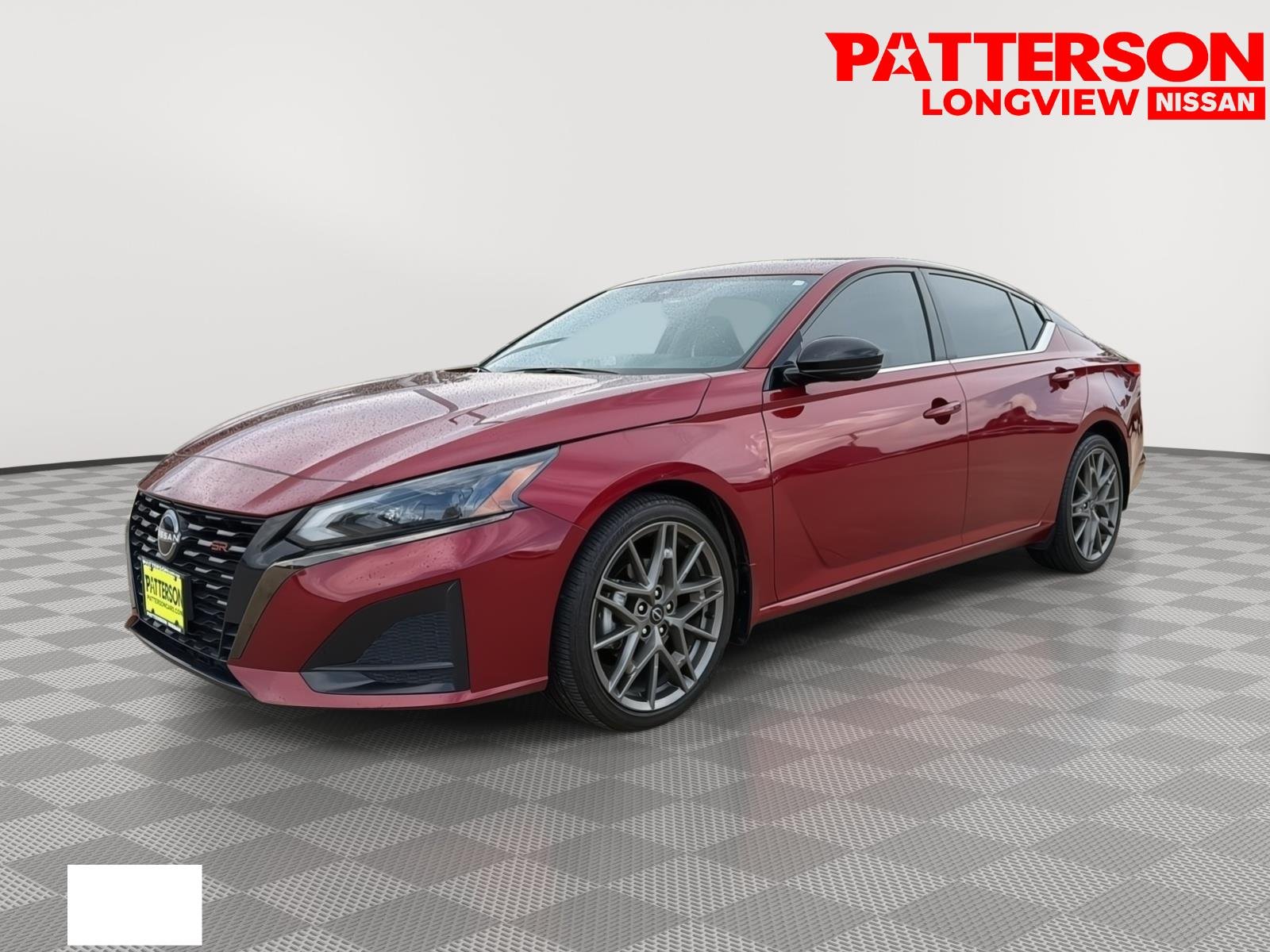 Used 2023 Scarlet Ember Tintcoat Nissan 2.0 SR image 4