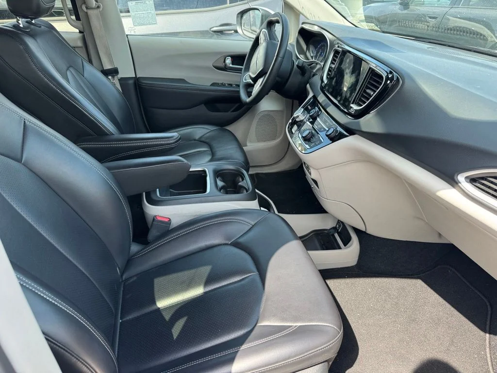 Certified Used 2023 White Chrysler Touring L image 3