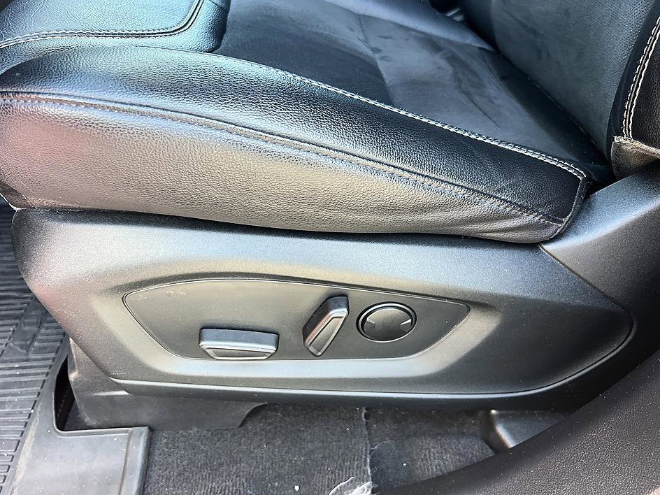 Used 2022 Red Metallic Ford ST image 22