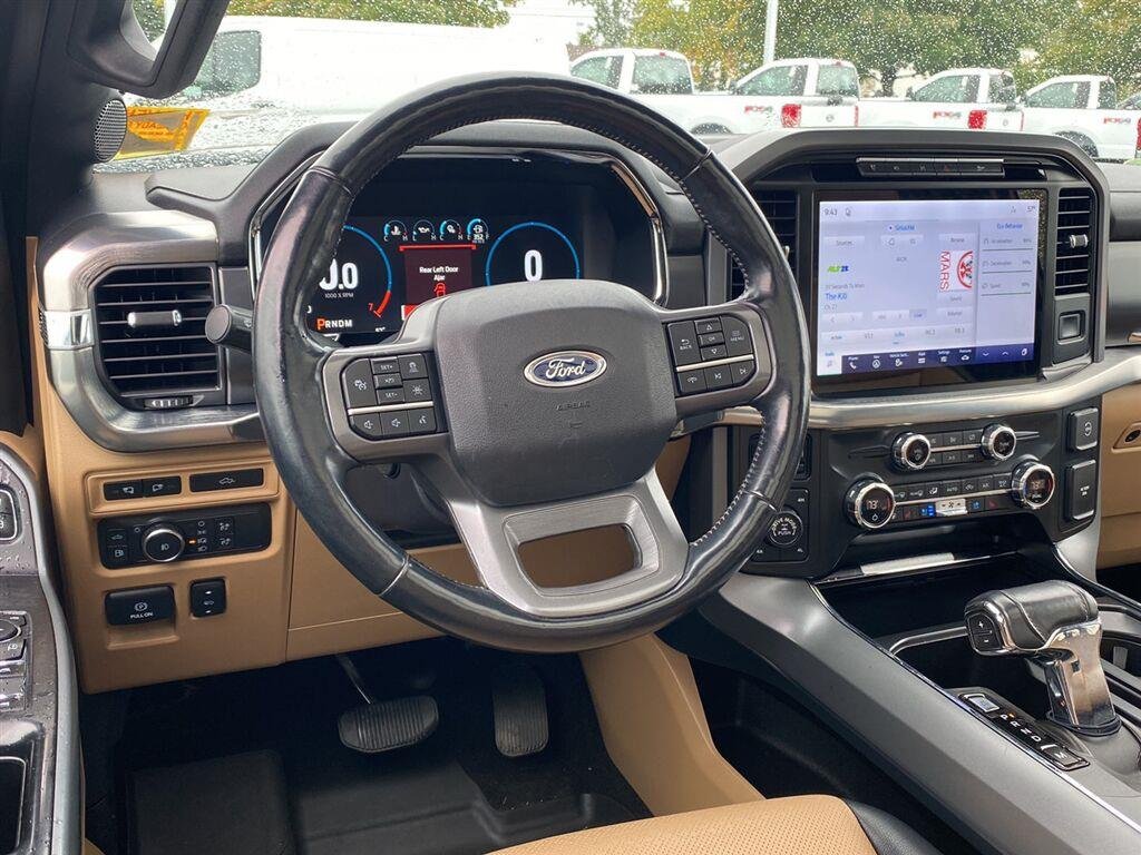 Used 2021 Star White Metallic Tri-Coat Ford LARIAT image 3