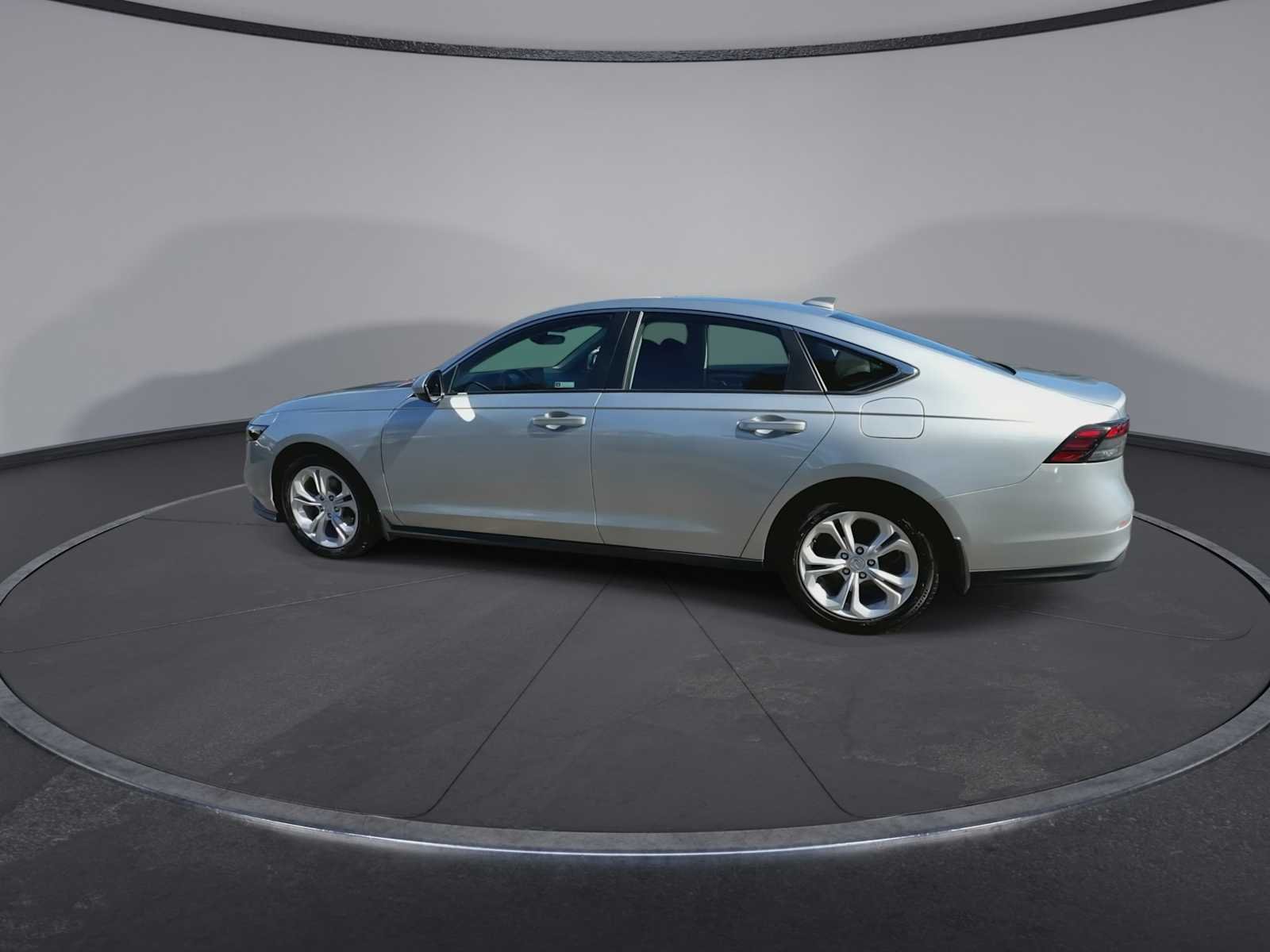 Used 2025 Solar Silver Metallic Honda LX image 5