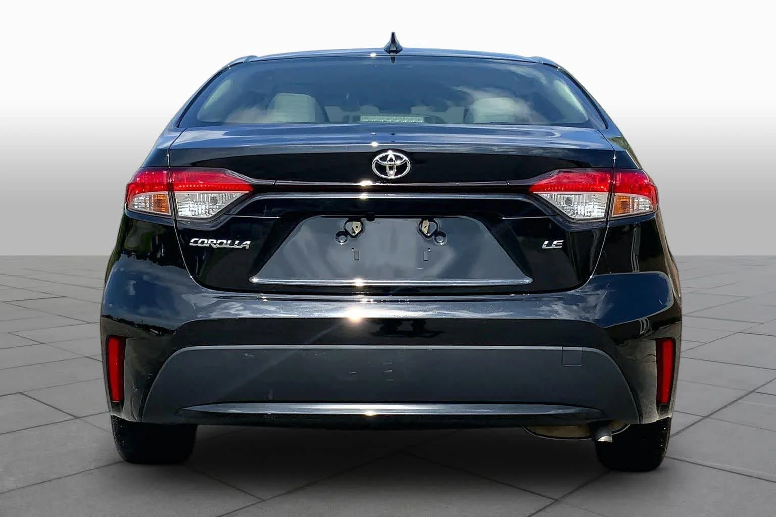 Used 2021 Black Sand Pearl Toyota LE image 5