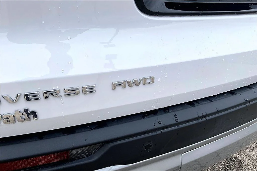 Used 2026 White Chevrolet LT image 27