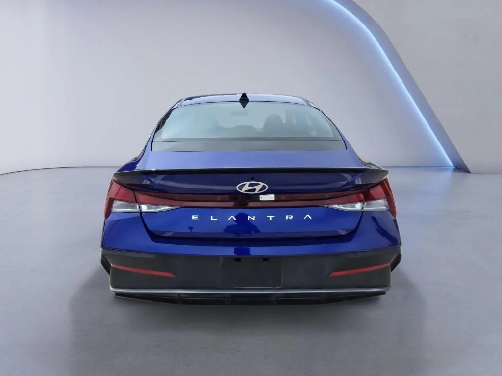 Used 2025 Intense Blue Hyundai SEL Sport image 5