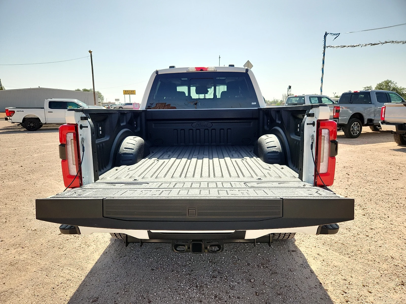 New 2026 Star White Metallic Tri-Coat Ford Platinum image 12