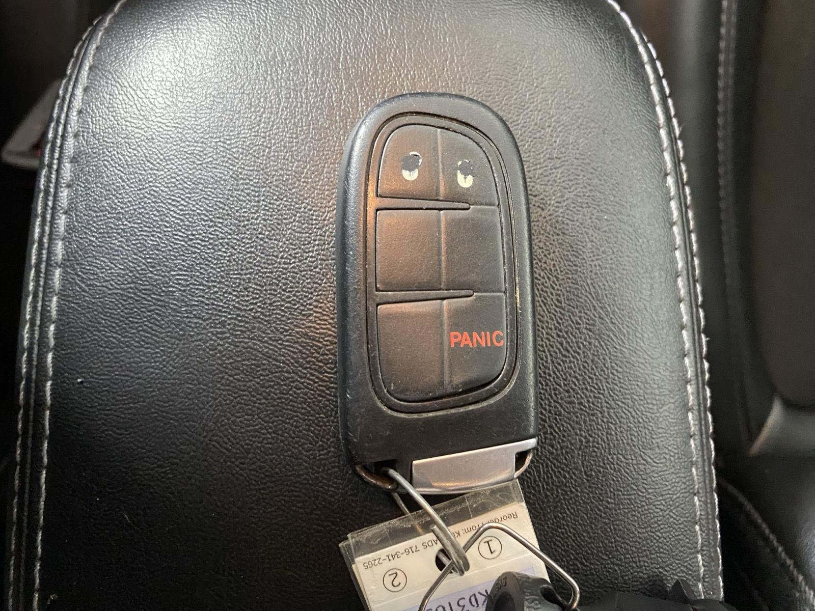 Used 2019 Granite Crystal Metallic Clearcoat Jeep Latitude Plus image 17