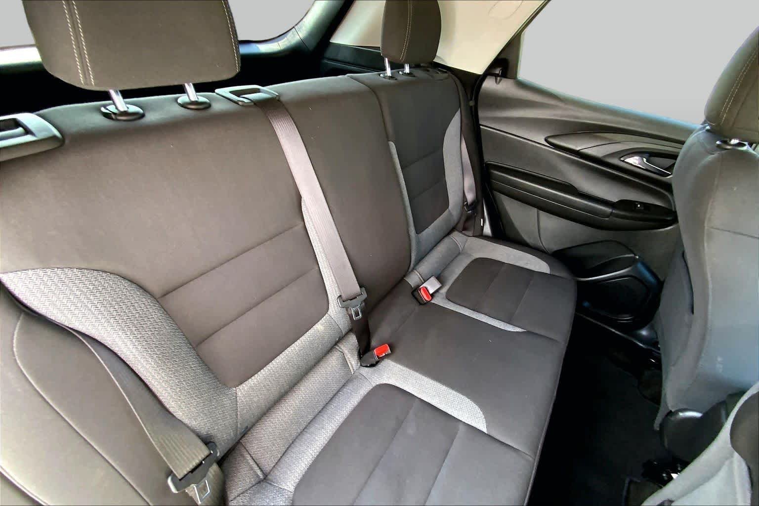 Used 2021 Summit White Chevrolet LT image 18