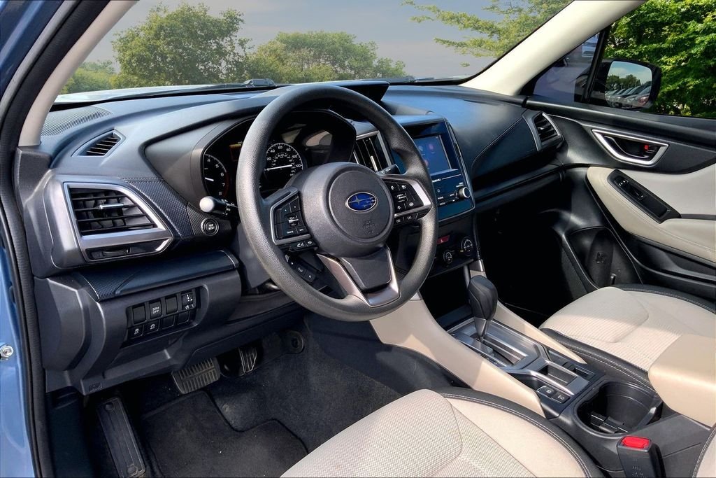 Used 2023 Blue Subaru Base image 16
