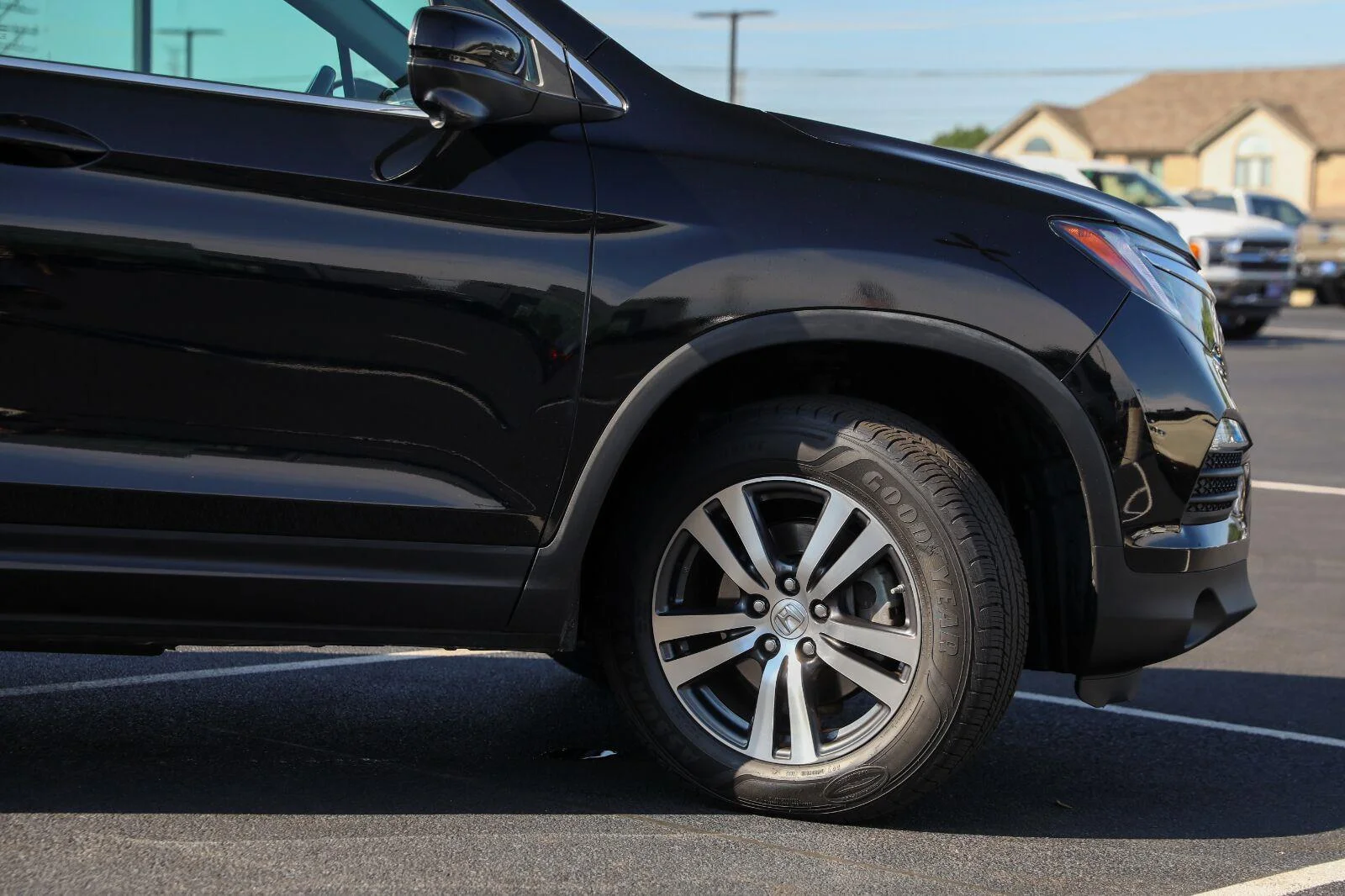 Used 2017 Crystal Black Pearl Honda EX-L image 9