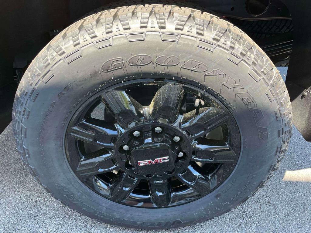 2026 GMC Sierra 2500HD AT4 - Photo 12