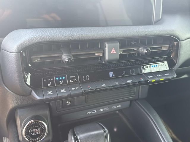 Used 2025  Toyota Base image 25