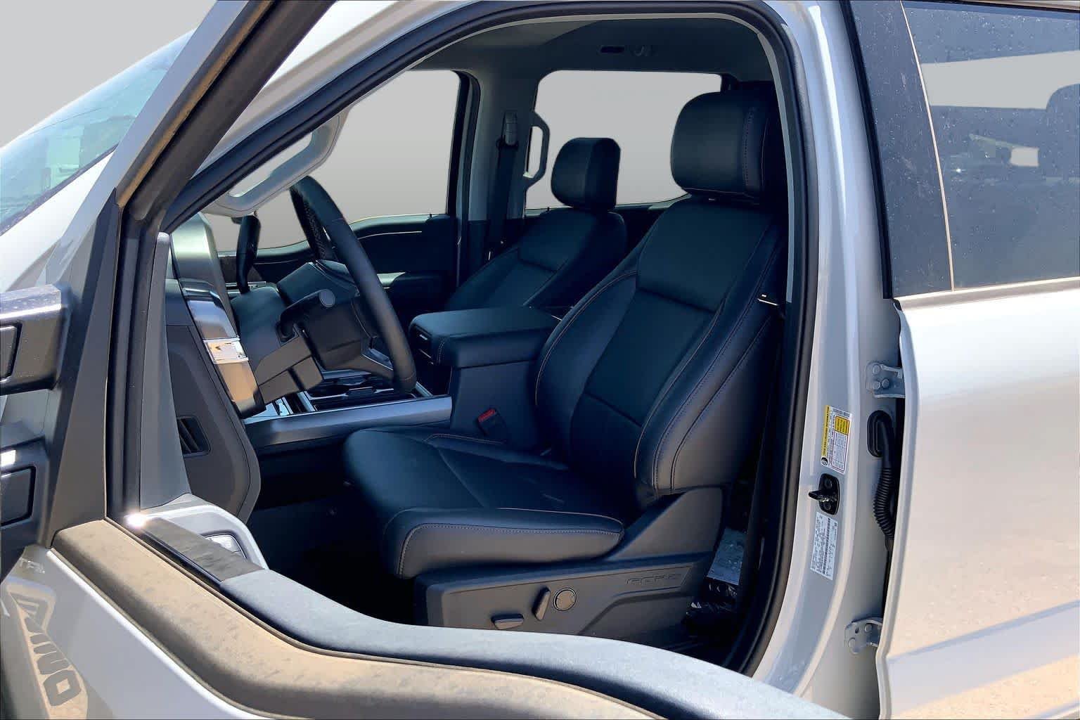 New 2026 Avalanche Ford F-250® Lariat® image 9