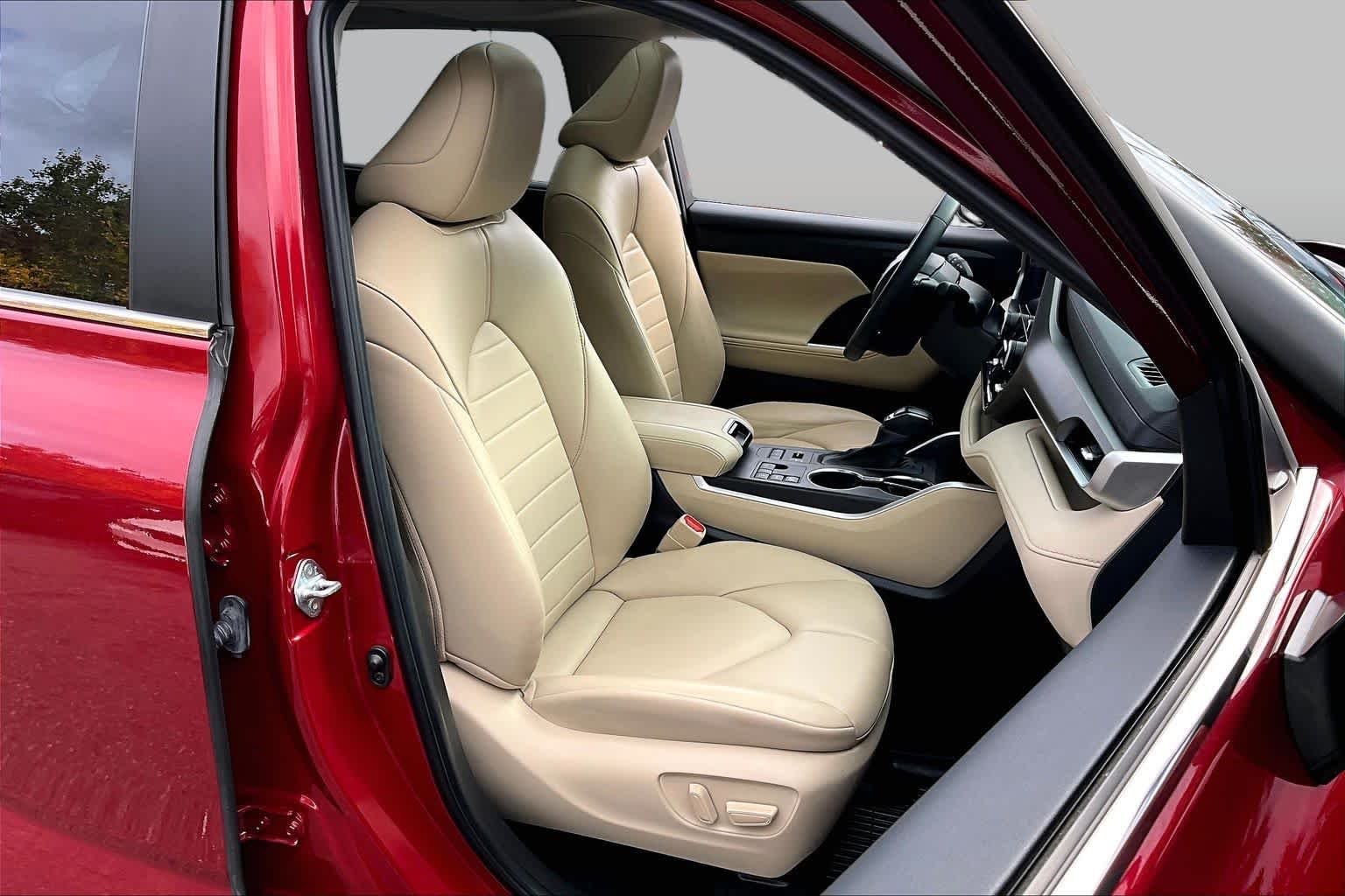 Used 2024 Ruby Flare Pearl Toyota XLE image 8