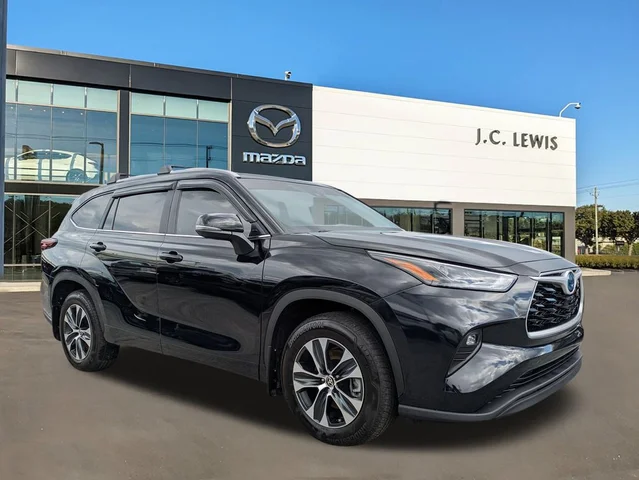 2024 Toyota Highlander Hybrid XLE