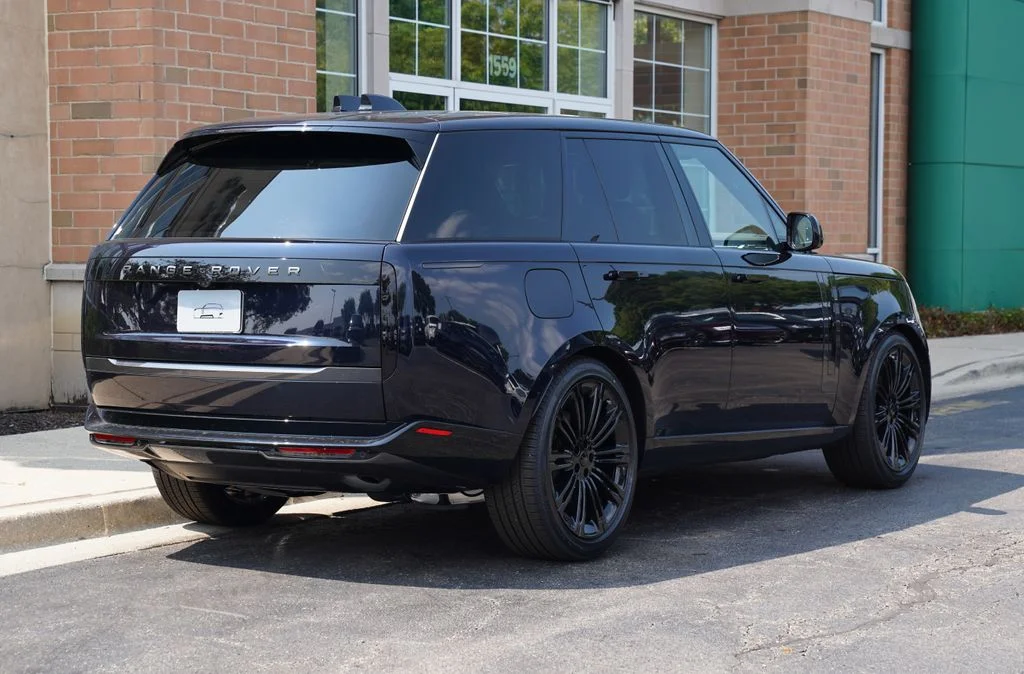 New 2026 Constellation Blue Ultra Metallic Gloss Land Rover SE image 6