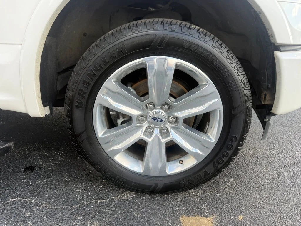 Certified Used 2017 White Platinum Tri-Coat Metallic Ford Platinum image 66