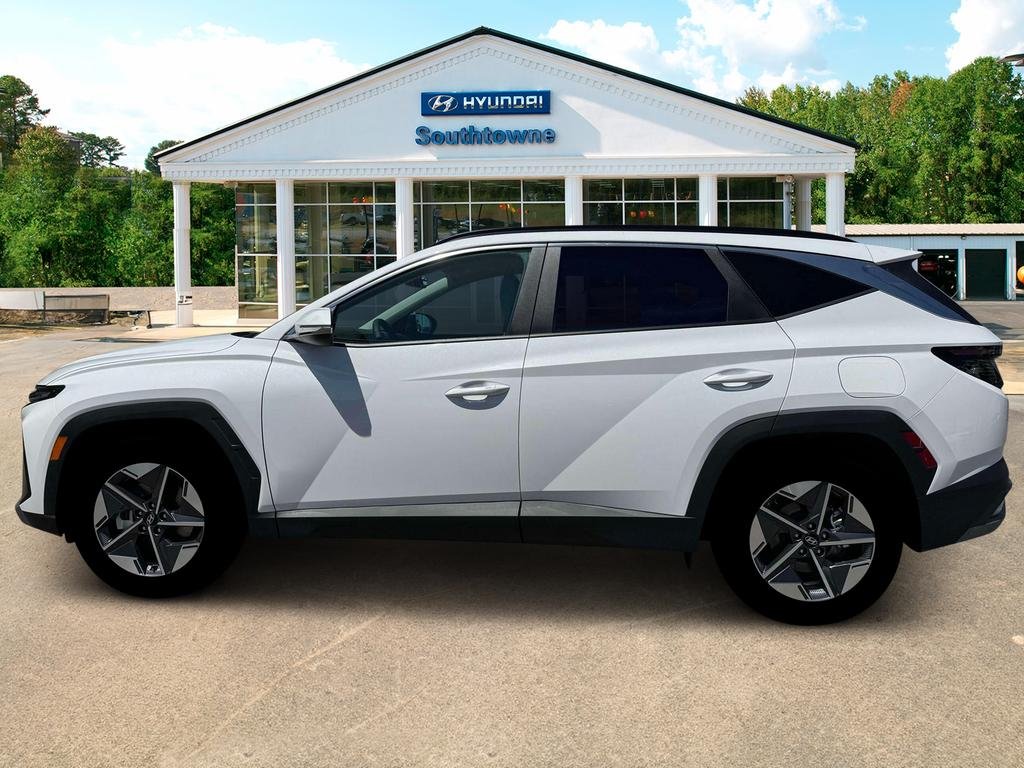 New 2026 White Hyundai SEL Premium AWD image 3
