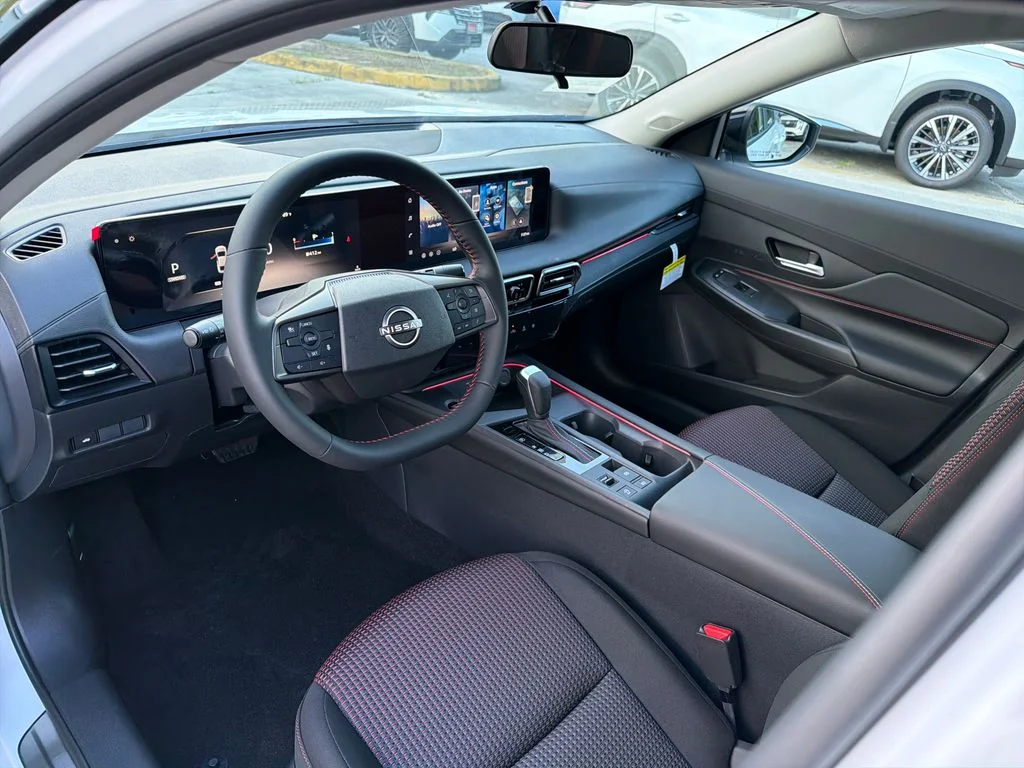 New 2026 Aspen White TriCoat / Super Black Two-tone Nissan SR image 14