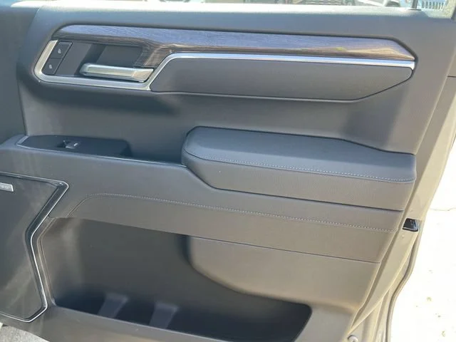 2026 Chevrolet Silverado 1500 LTZ - Photo 16