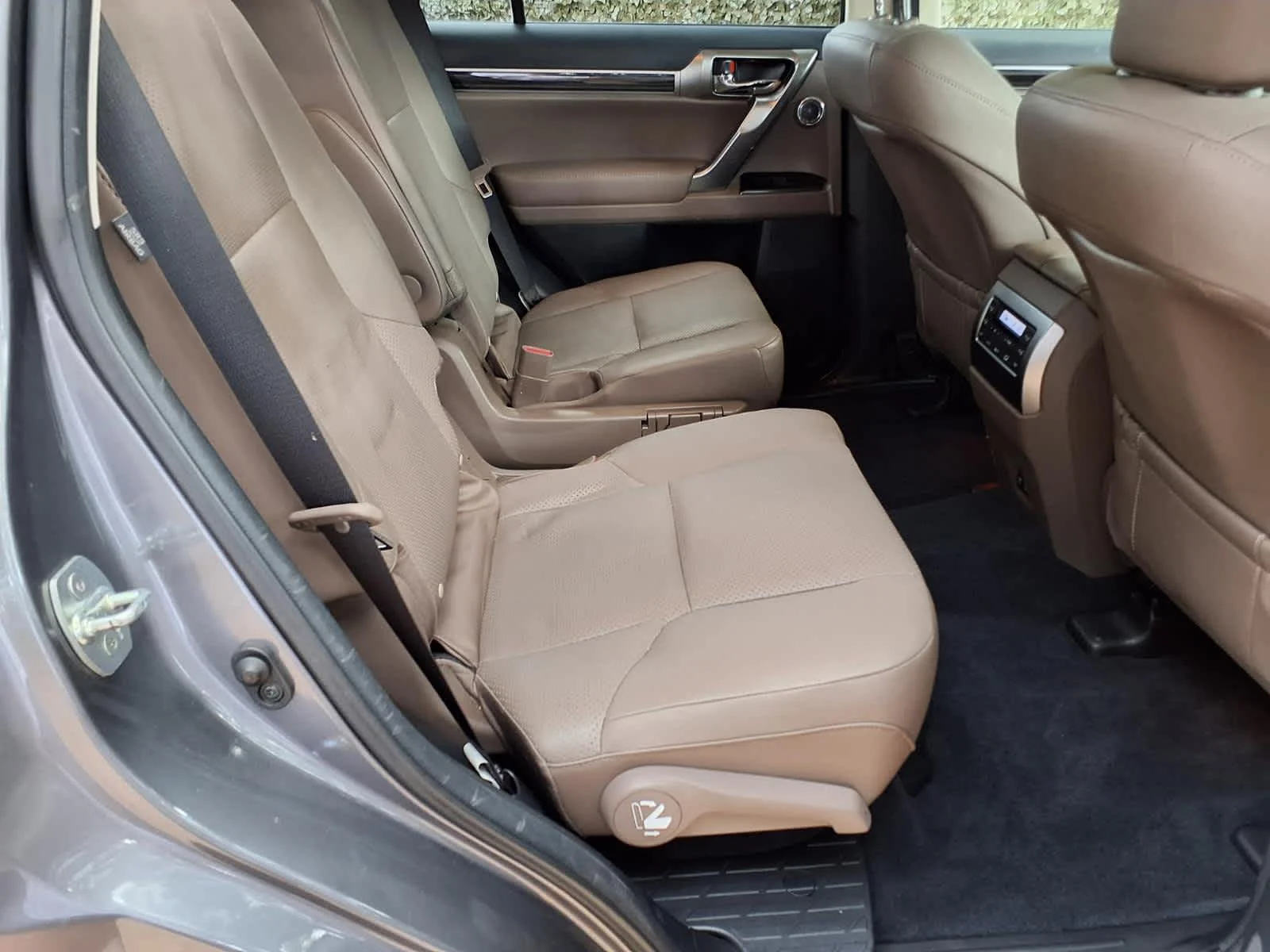 Used 2023  Lexus GX 460 Luxury image 13