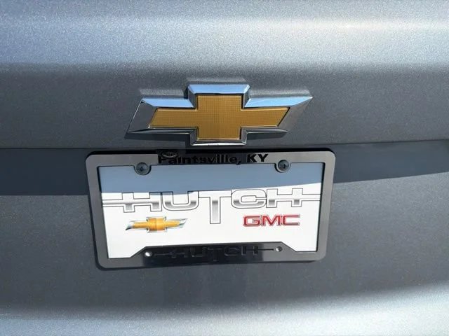 New 2027 Sterling Gray Metallic Chevrolet LT image 17