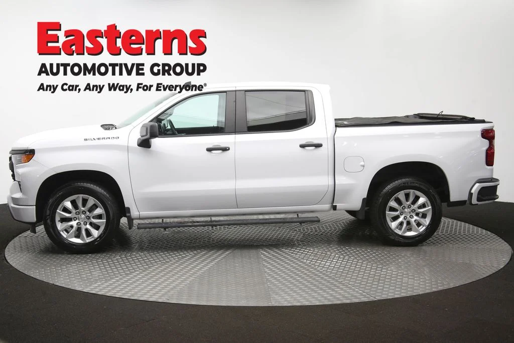 Used 2023 White Chevrolet Custom image 60