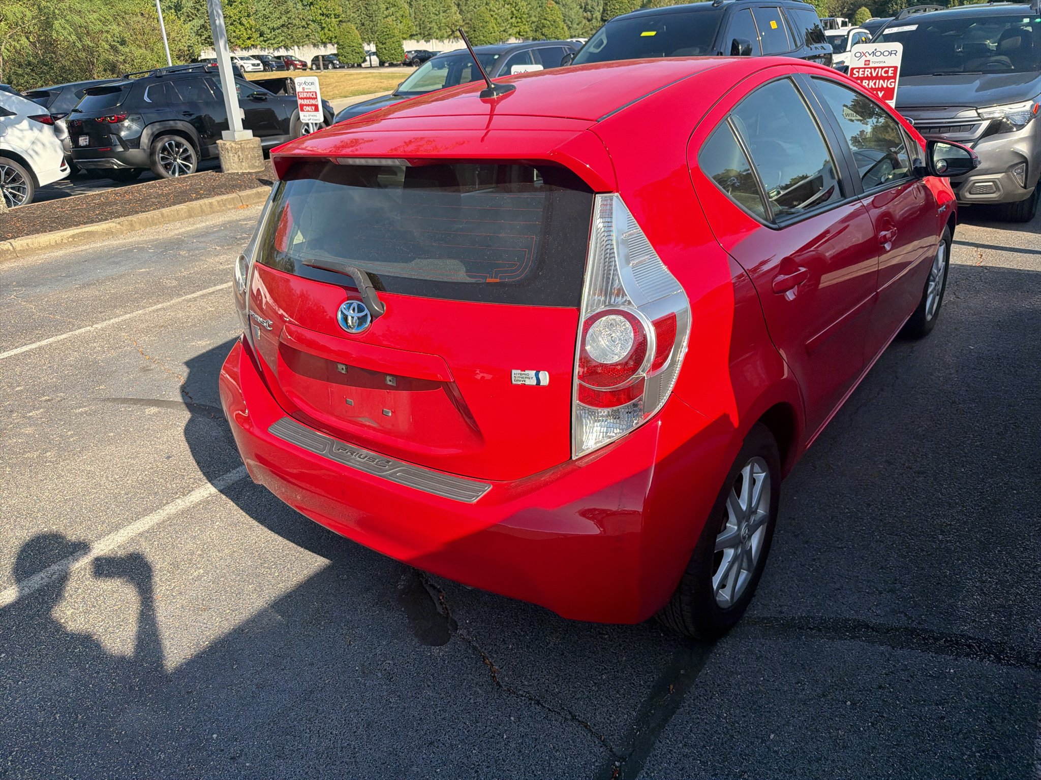 Used 2014 Red Toyota  image 10