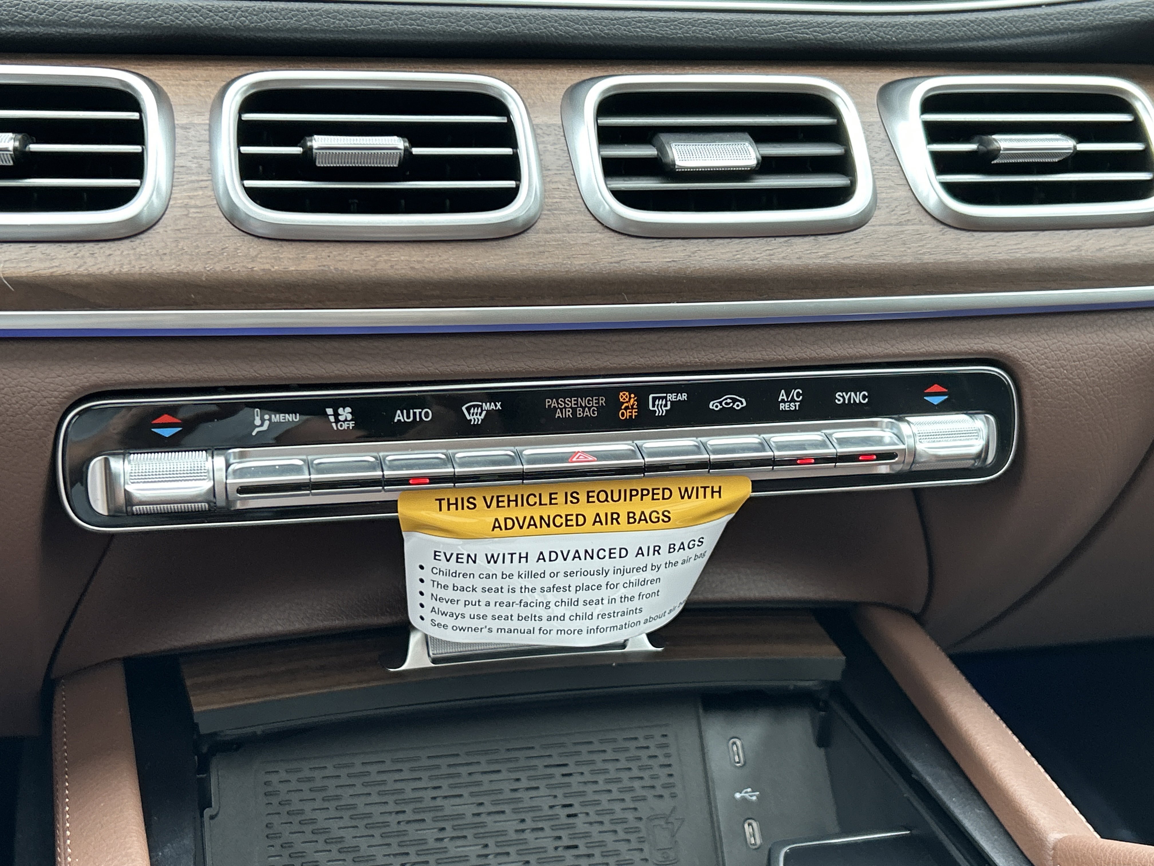 New 2026 Obsidian Black Metallic Mercedes-Benz GLE 350 4MATIC® SUV image 29