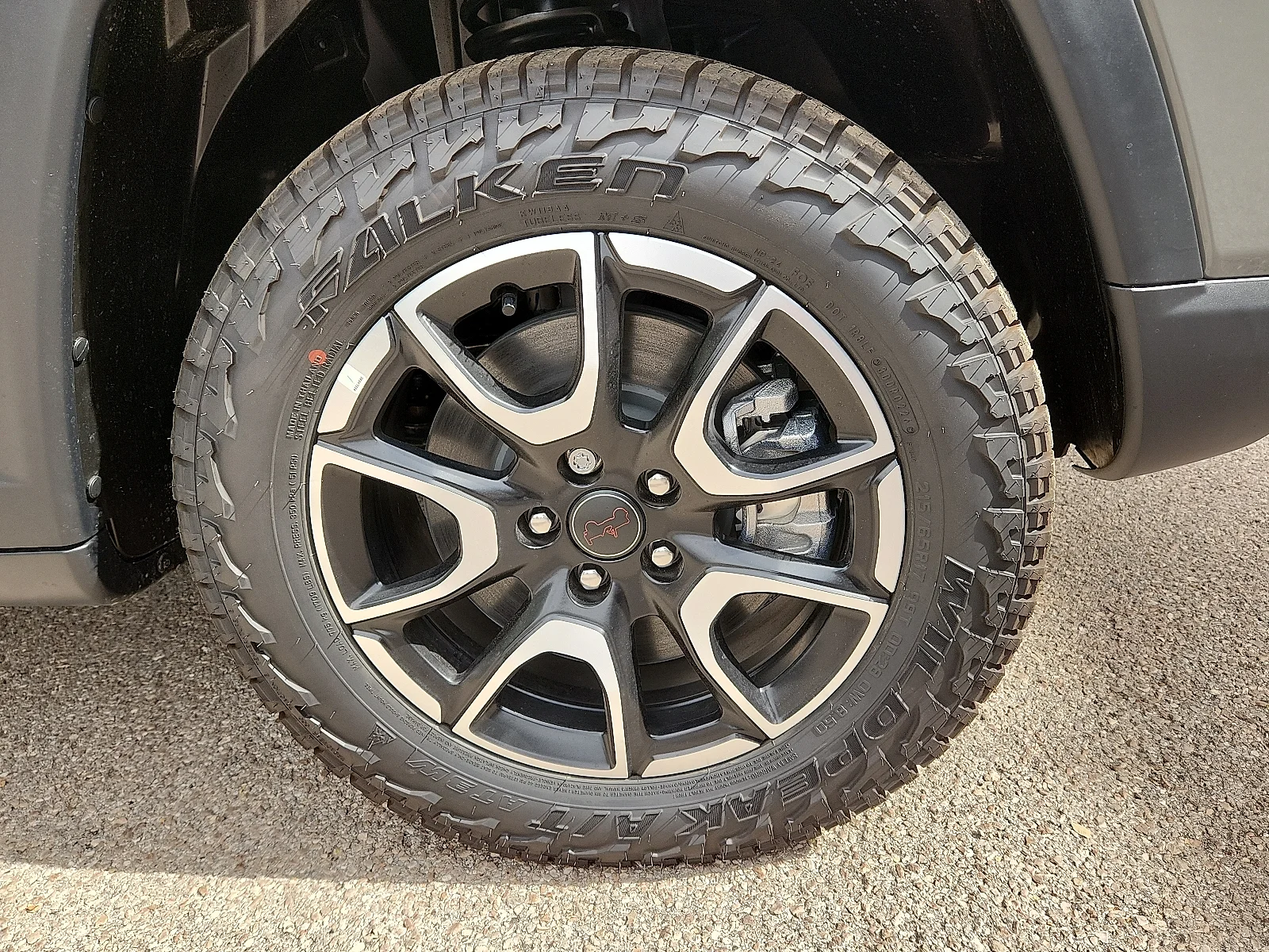 New 2027 Sting-Gray Clear-Coat Paint Jeep TRAILHAWK 4X4 image 7