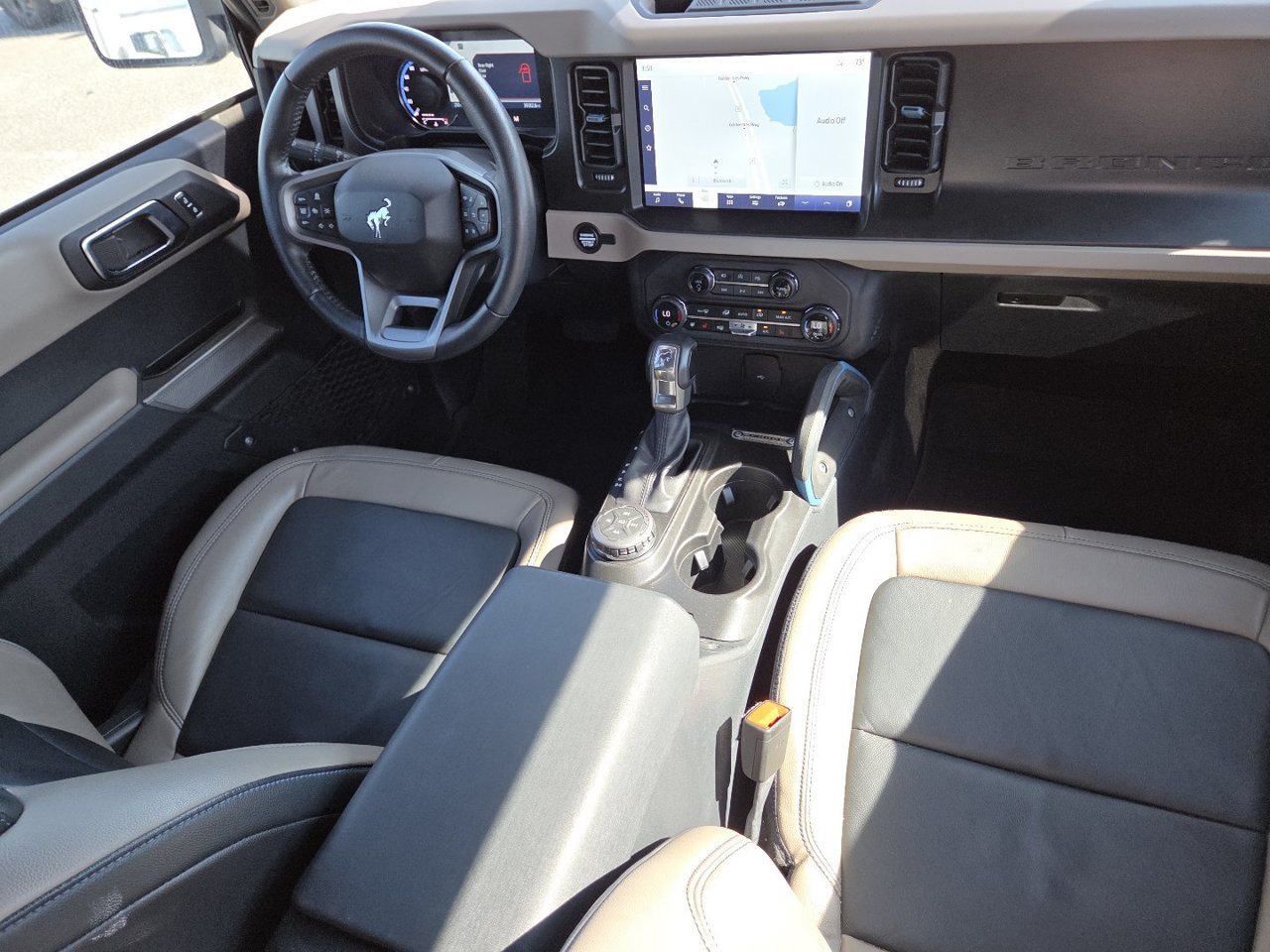 Used 2023  Ford Base image 25